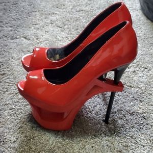 Red pumps